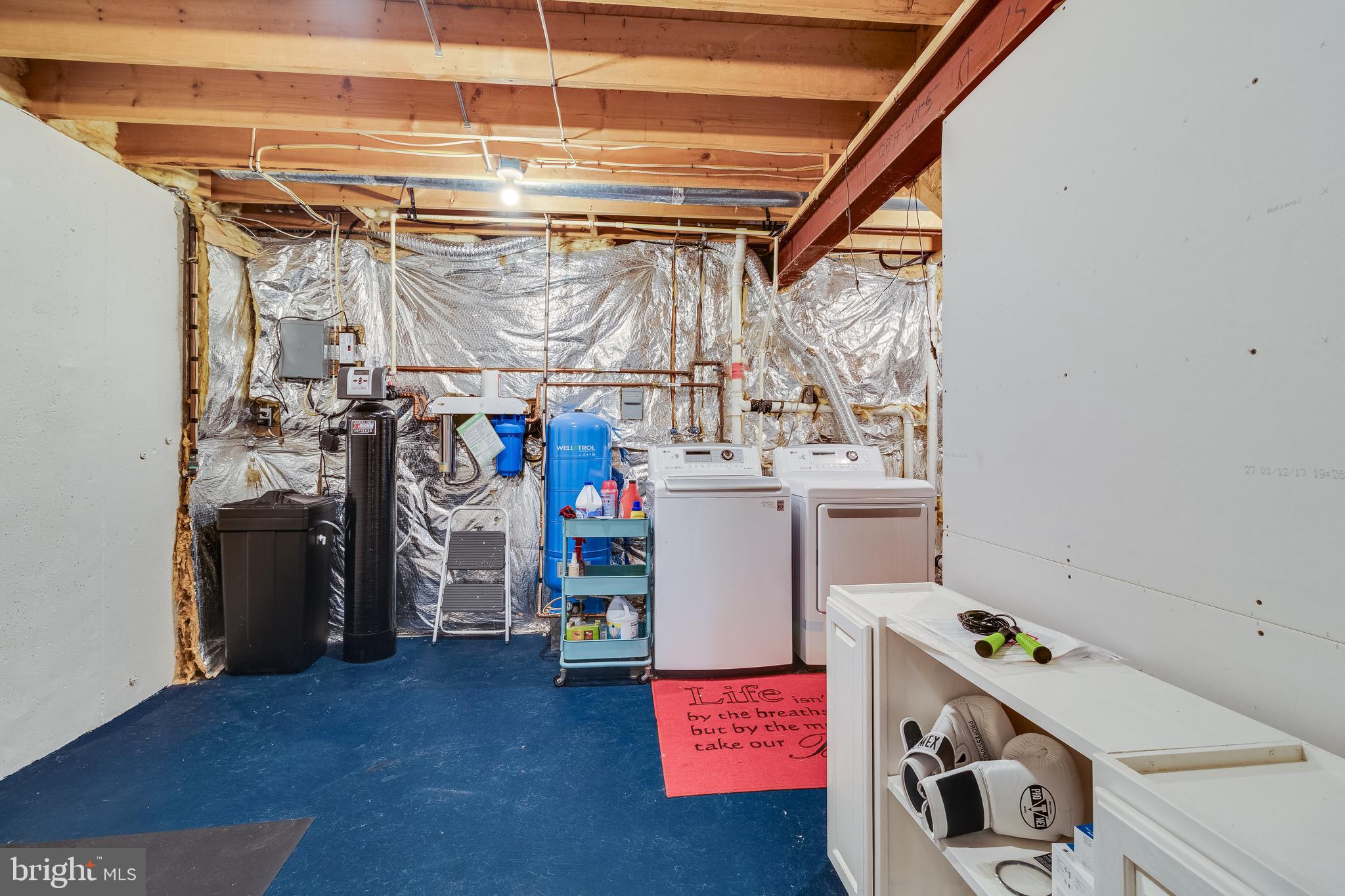 1030 KINGS CREEK DRIVE