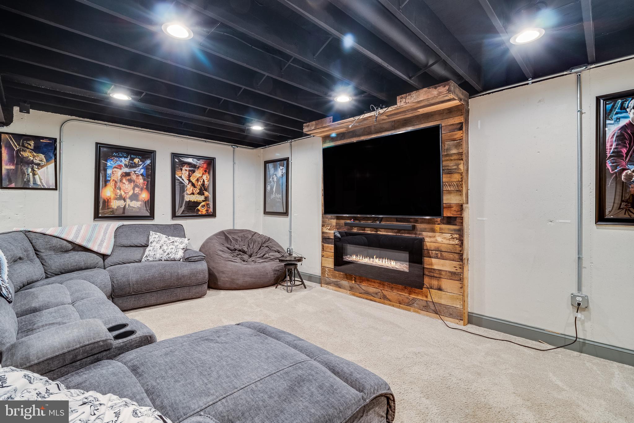 1030 KINGS CREEK DRIVE