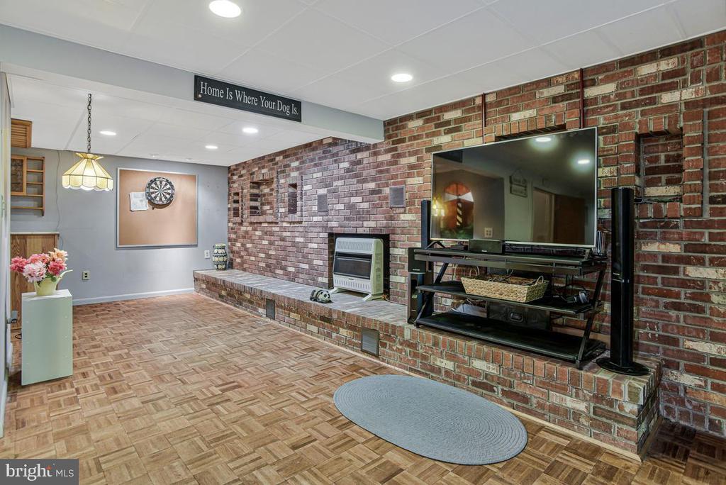 2551 REDBUD LANE