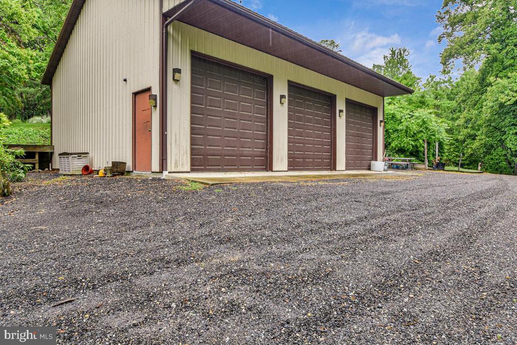 2551 REDBUD LANE