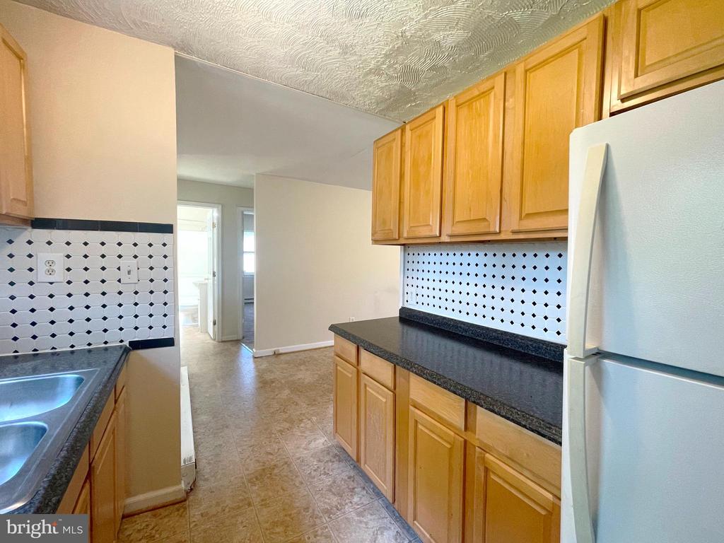 292 DRESSER AVENUE