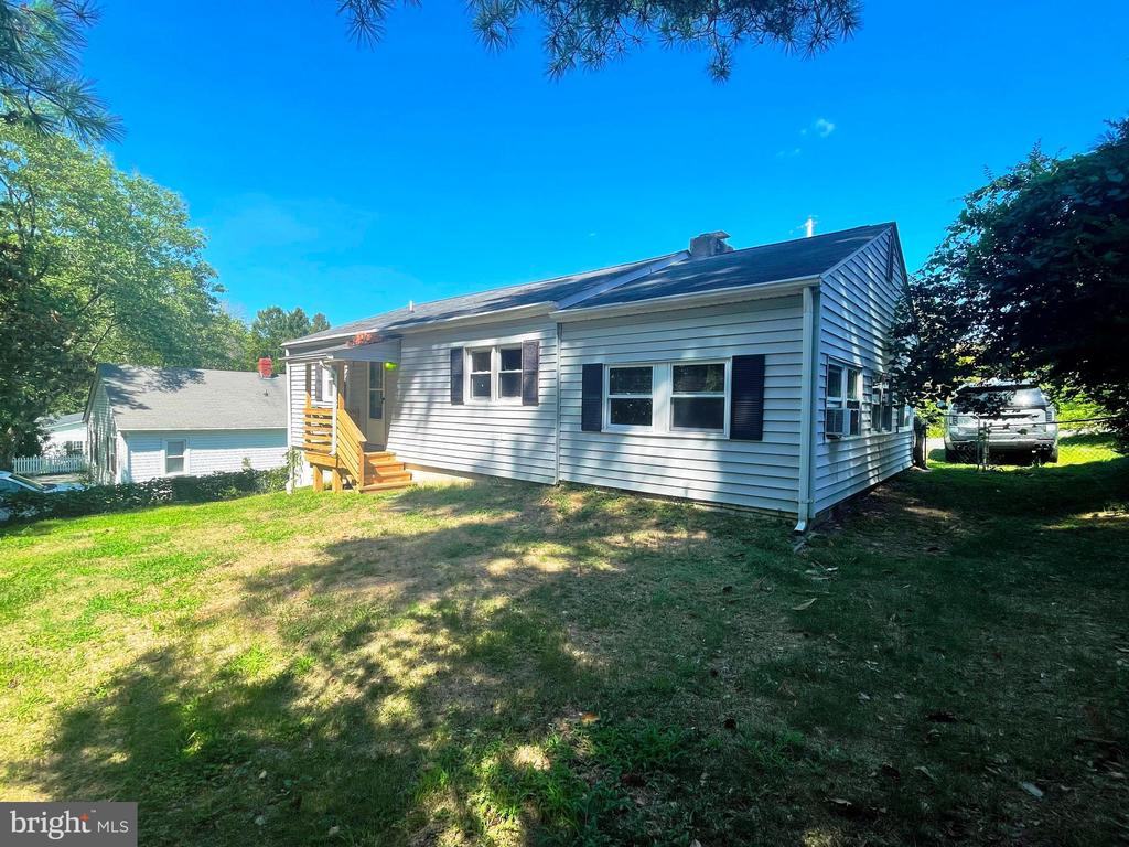 292 DRESSER AVENUE