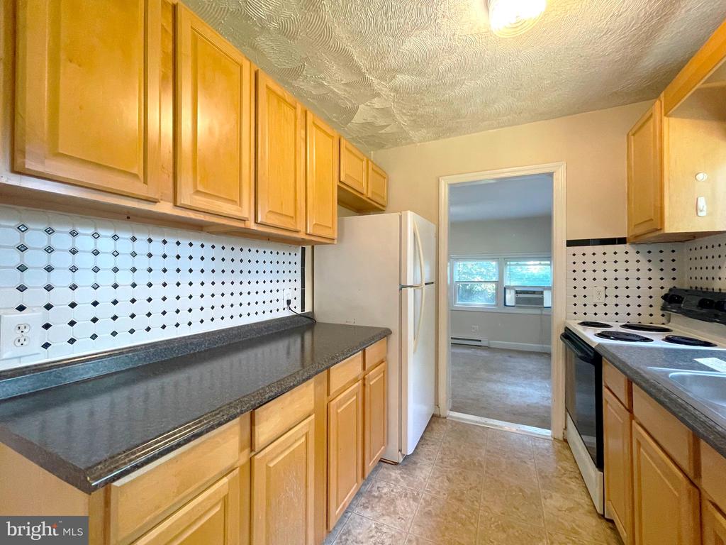 292 DRESSER AVENUE