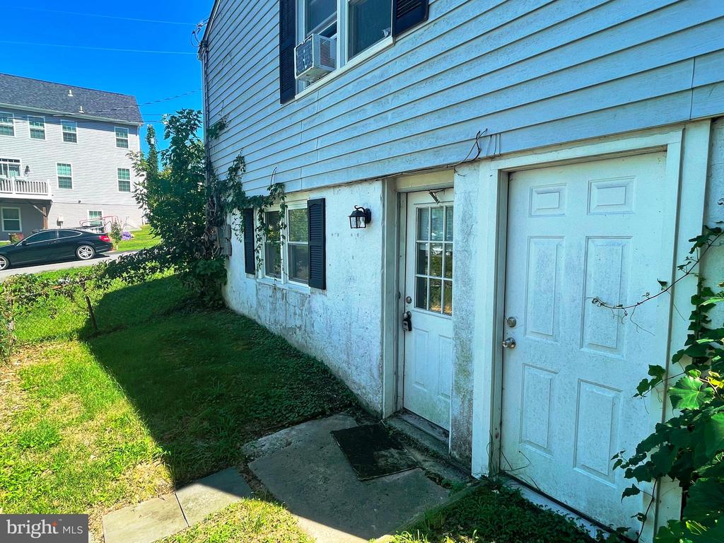 292 DRESSER AVENUE