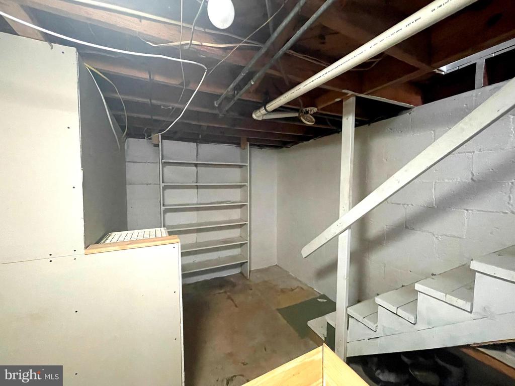 292 DRESSER AVENUE