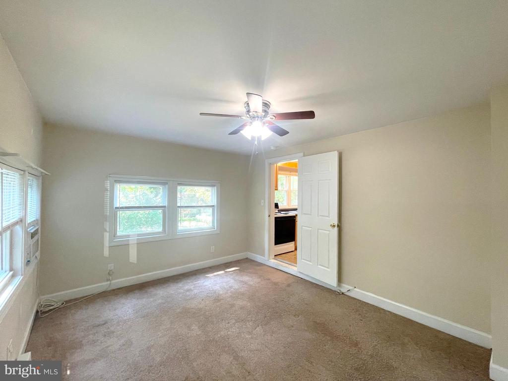 292 DRESSER AVENUE