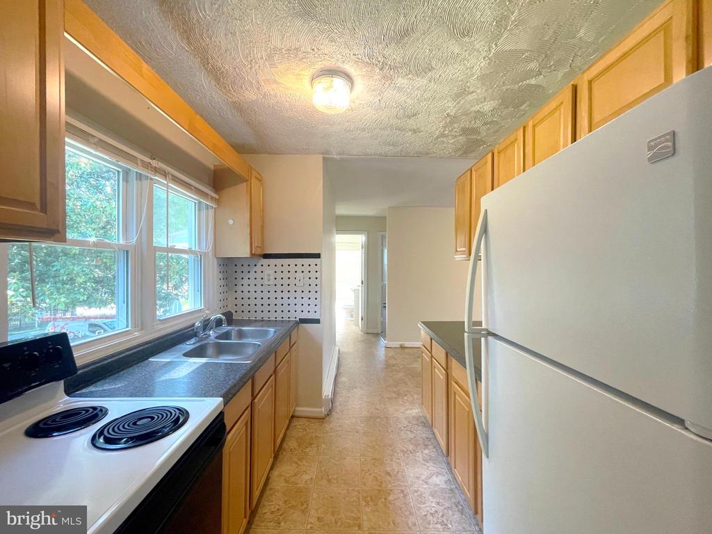 292 DRESSER AVENUE