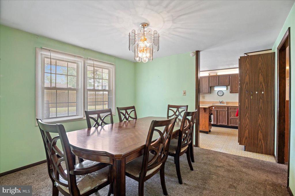 2701 PINEWOOD DRIVE