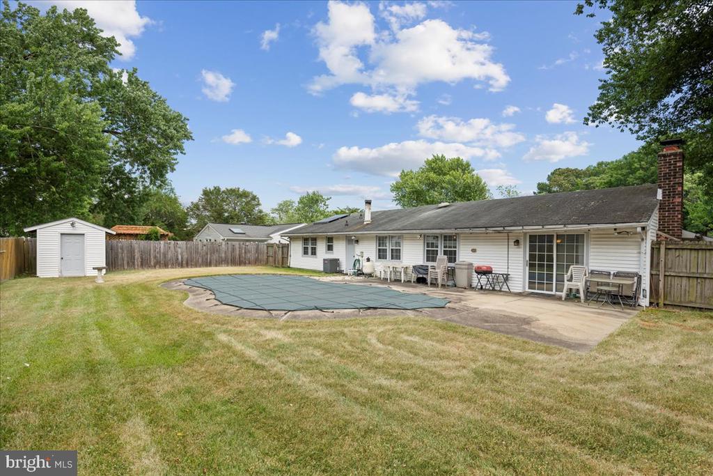 2701 PINEWOOD DRIVE