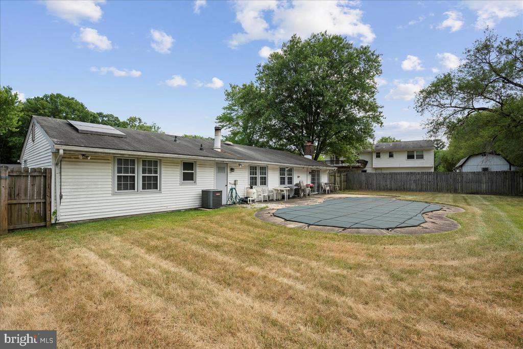 2701 PINEWOOD DRIVE