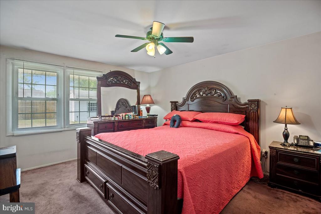 2701 PINEWOOD DRIVE