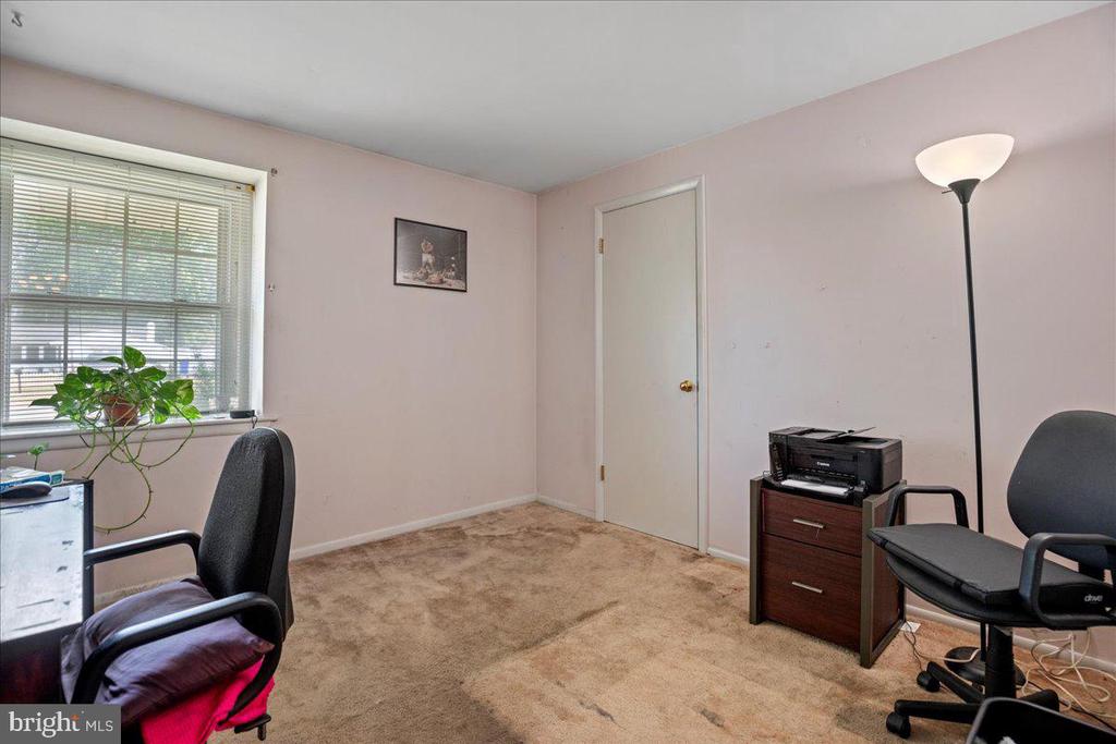 2701 PINEWOOD DRIVE