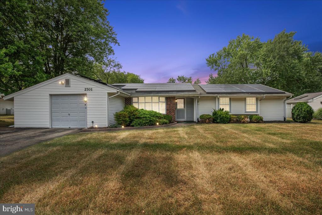 2701 PINEWOOD DRIVE