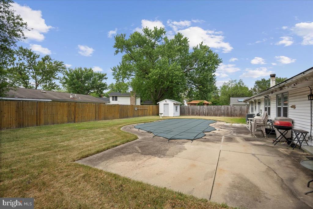 2701 PINEWOOD DRIVE