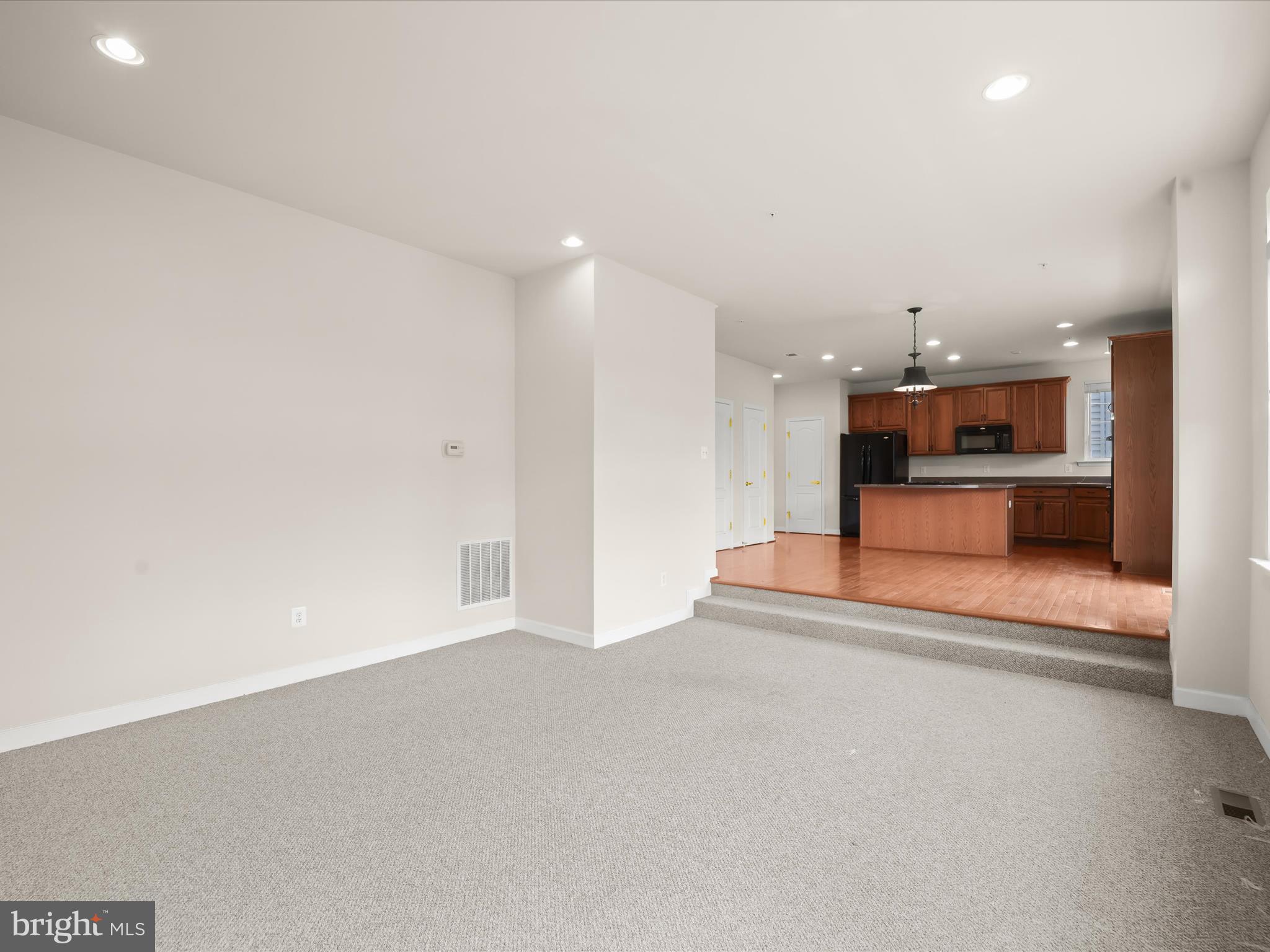 2074 DOWNSHIRE COURT