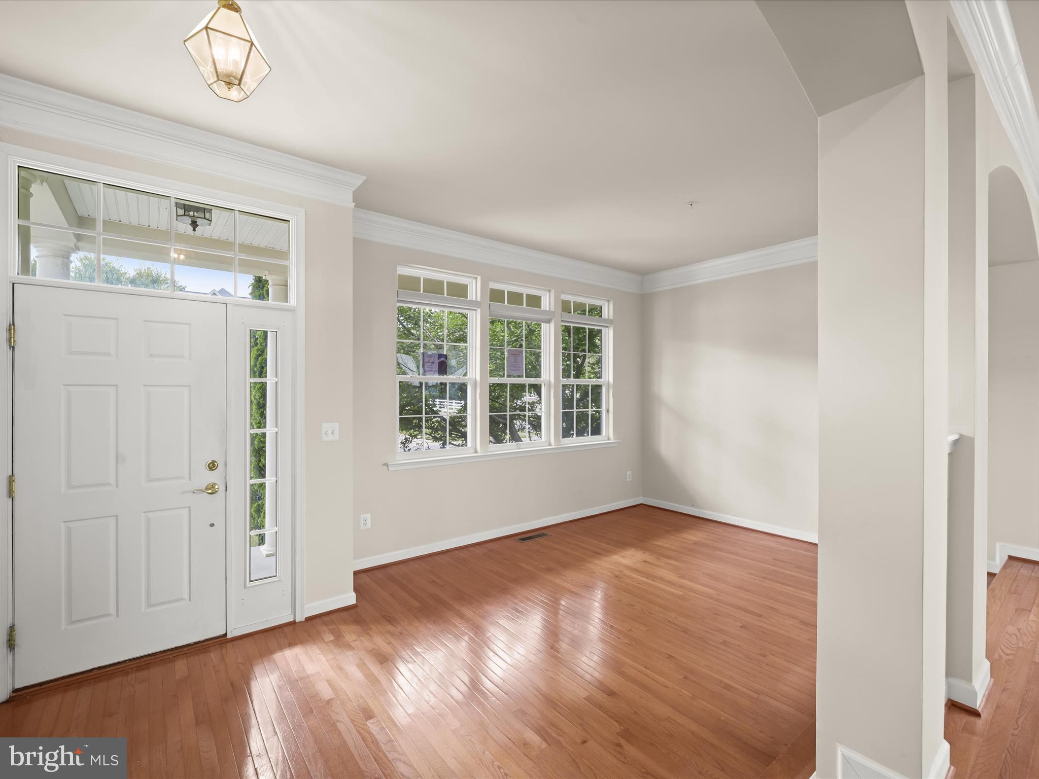 2074 DOWNSHIRE COURT