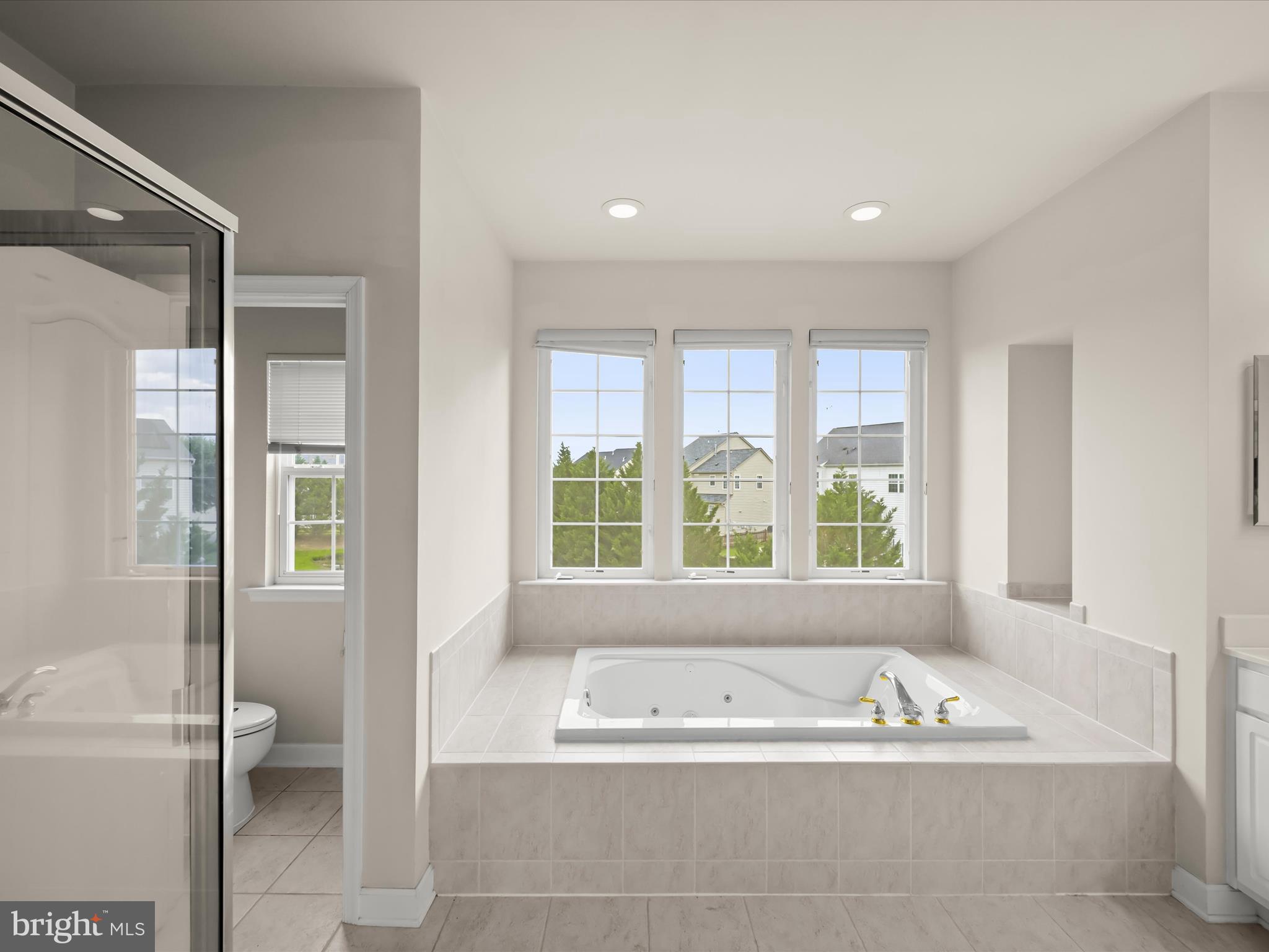 2074 DOWNSHIRE COURT