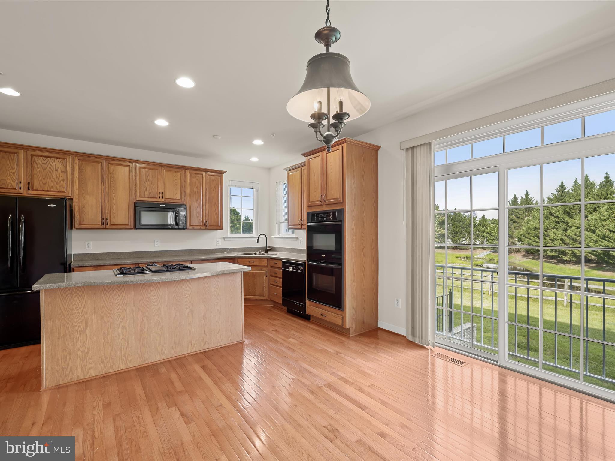 2074 DOWNSHIRE COURT