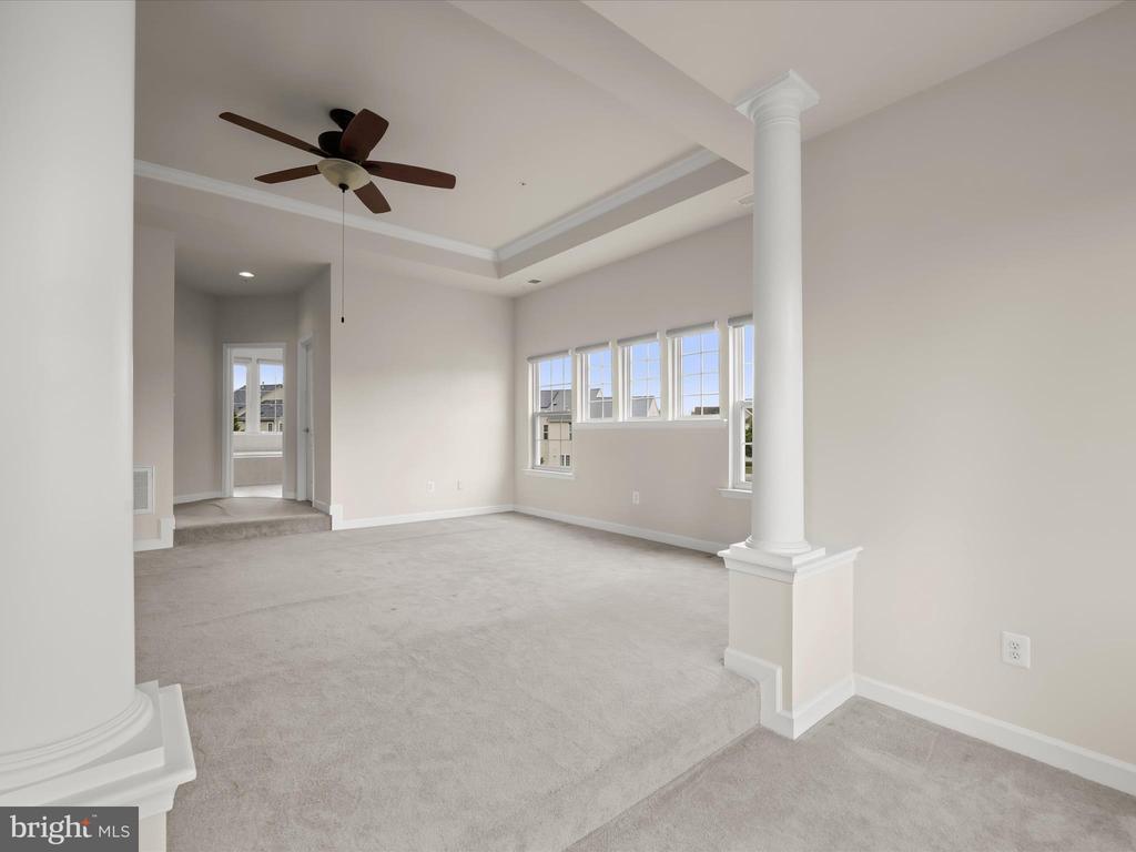 2074 DOWNSHIRE COURT