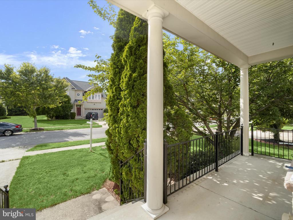 2074 DOWNSHIRE COURT