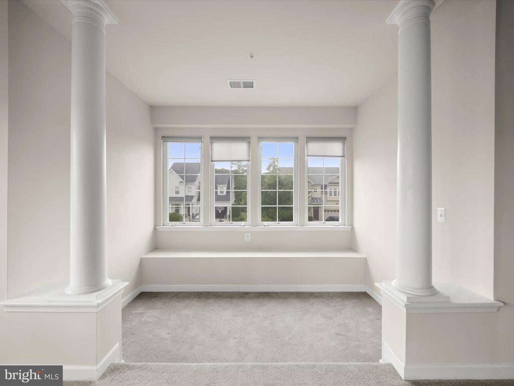 2074 DOWNSHIRE COURT