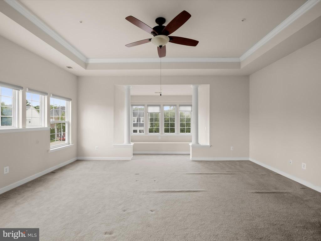 2074 DOWNSHIRE COURT