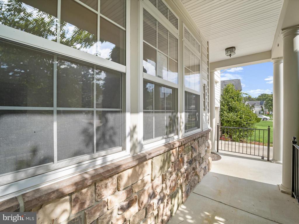 2074 DOWNSHIRE COURT