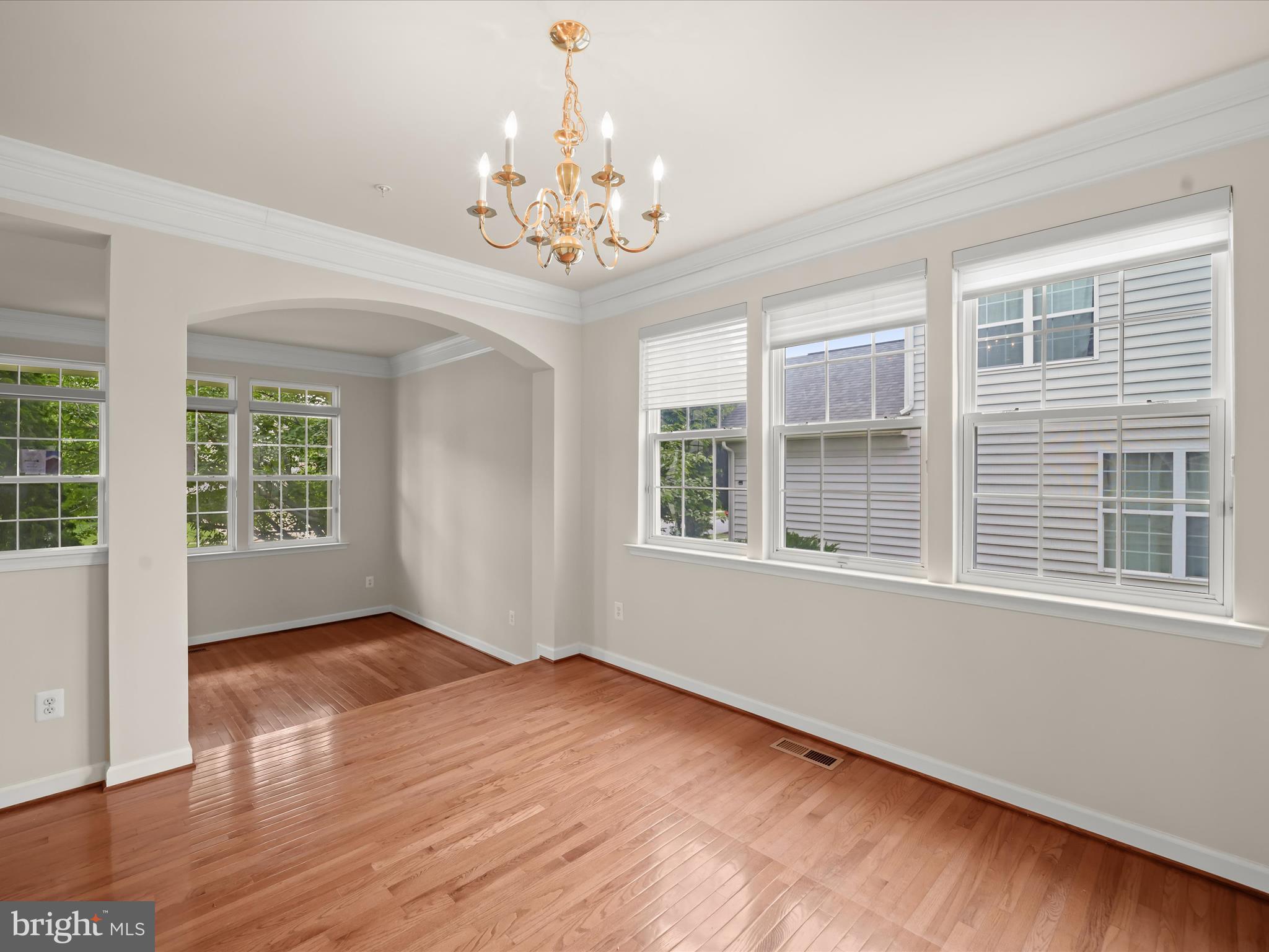 2074 DOWNSHIRE COURT