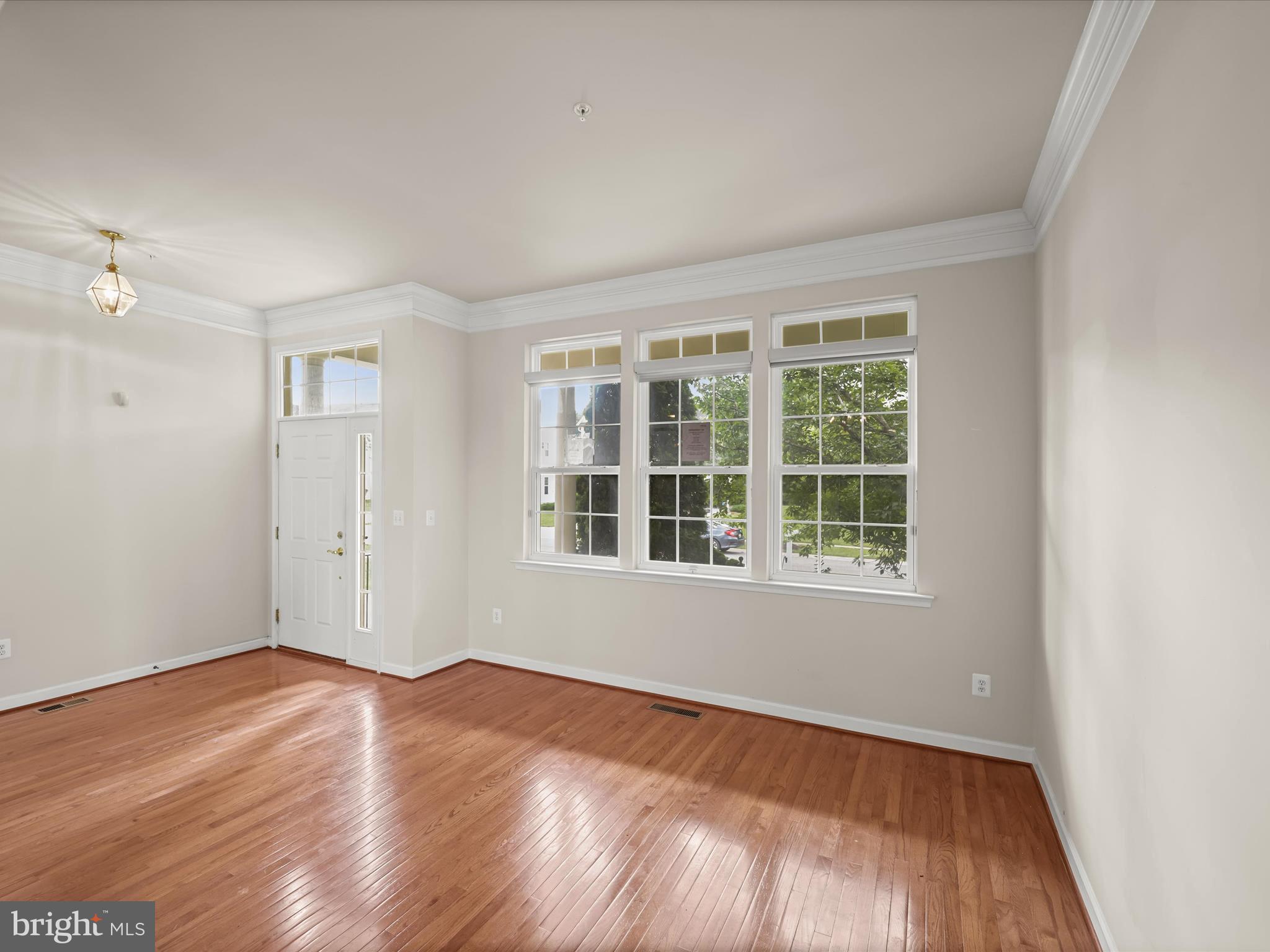 2074 DOWNSHIRE COURT