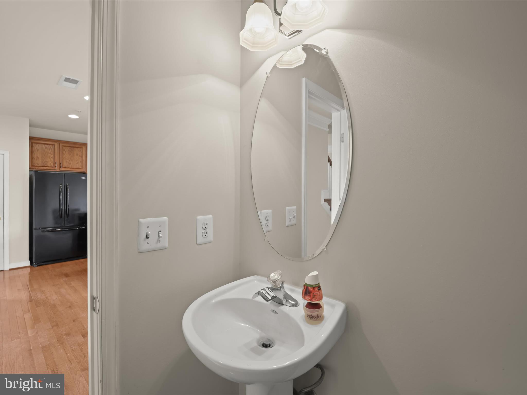 2074 DOWNSHIRE COURT