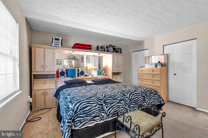 702 University Dr