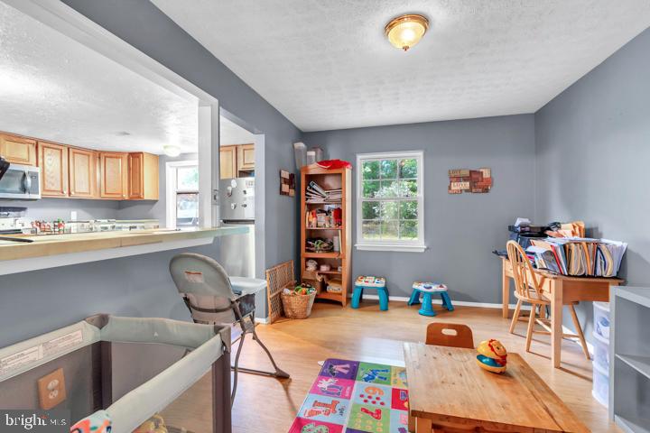 702 University Dr