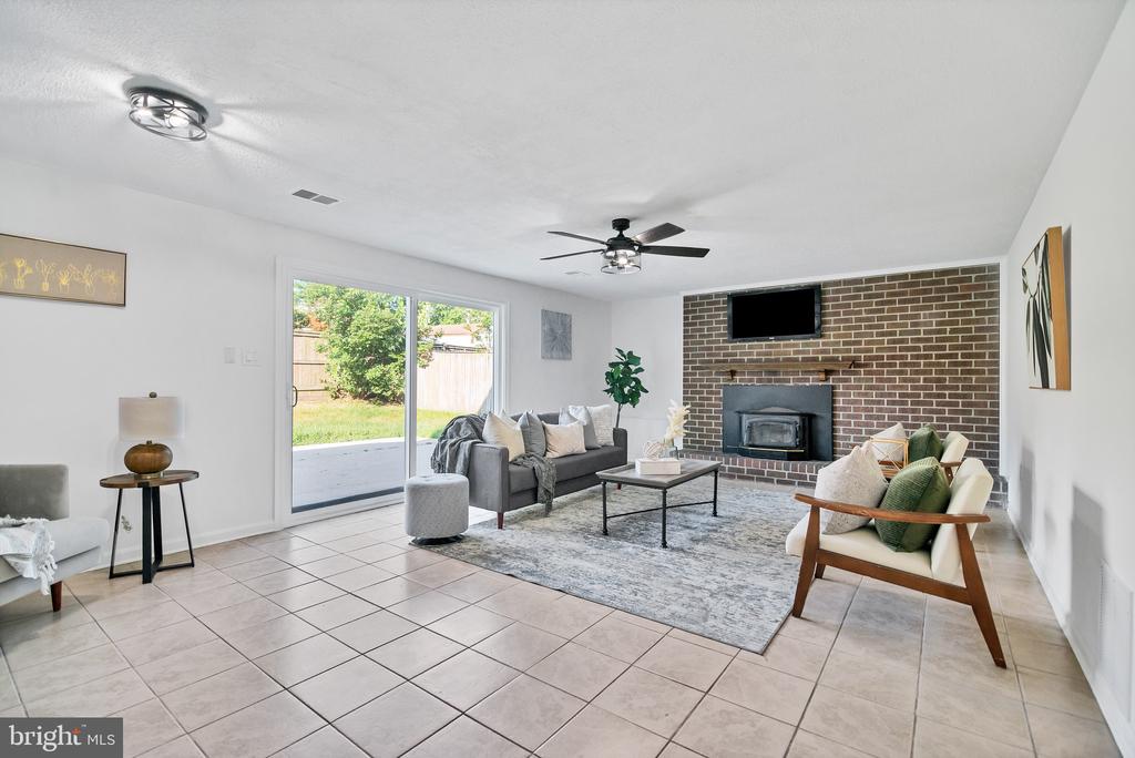 2418 PINEFIELD ROAD