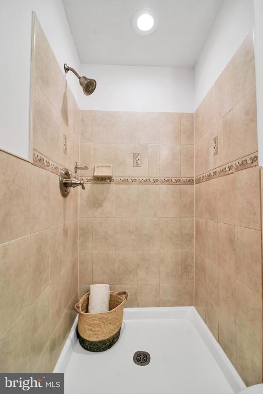 2418 PINEFIELD ROAD