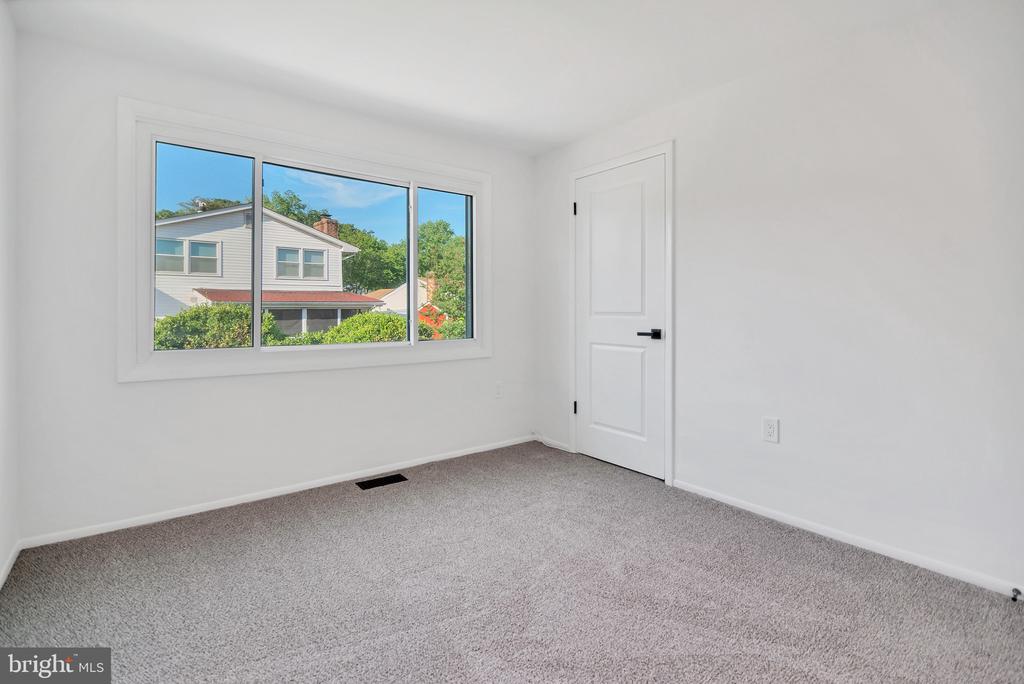 2418 PINEFIELD ROAD