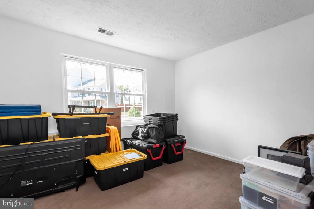 11911 HOMESTEAD PLACE