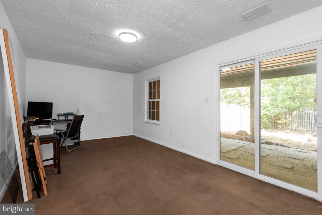 11911 HOMESTEAD PLACE