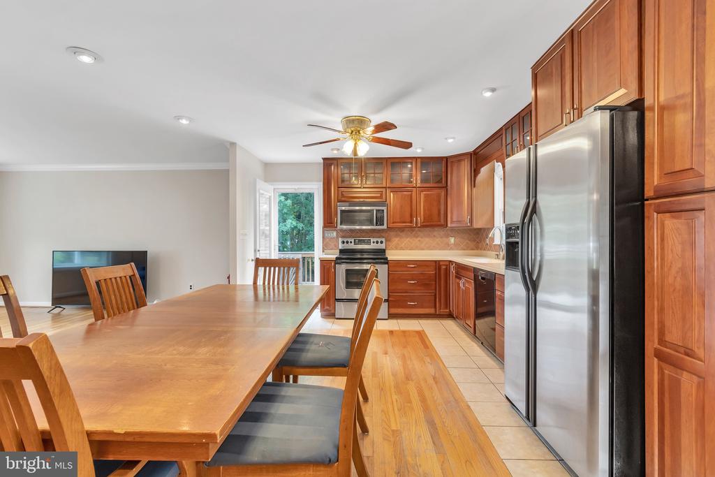 7906 Wicker Ln