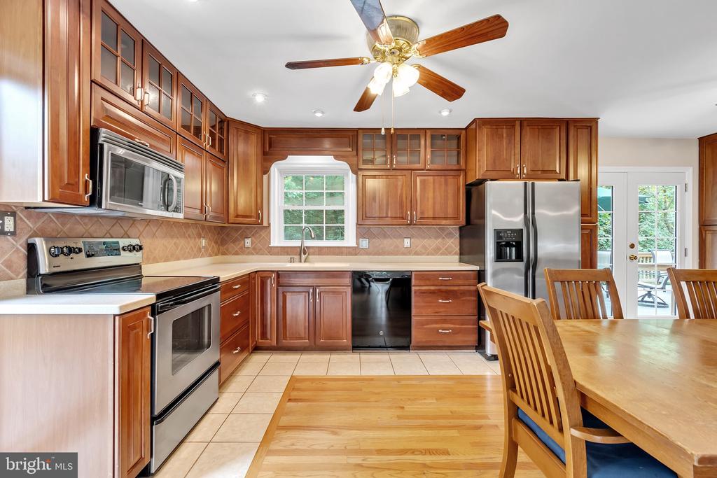 7906 Wicker Ln