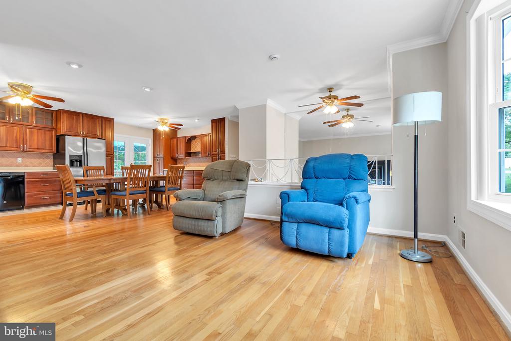 7906 Wicker Ln