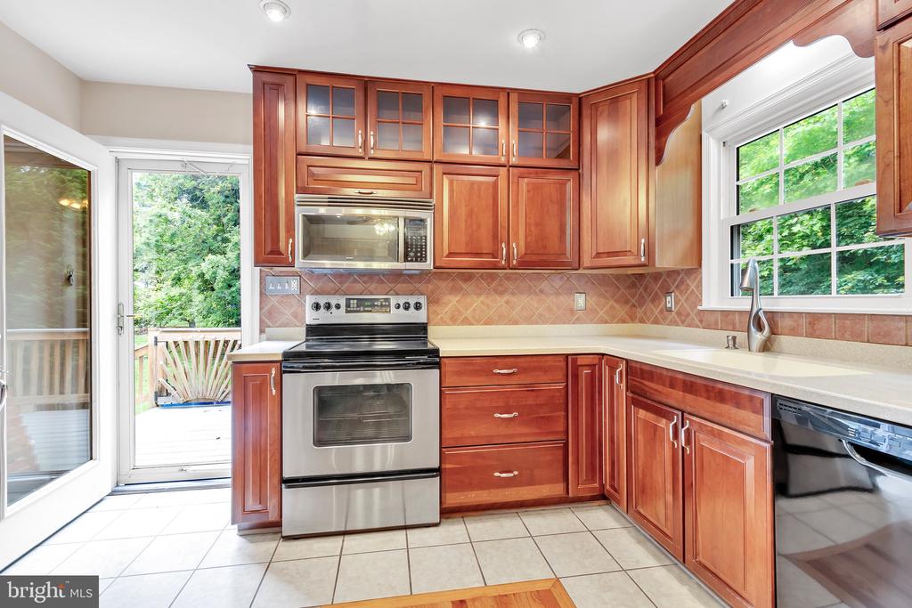 7906 Wicker Ln