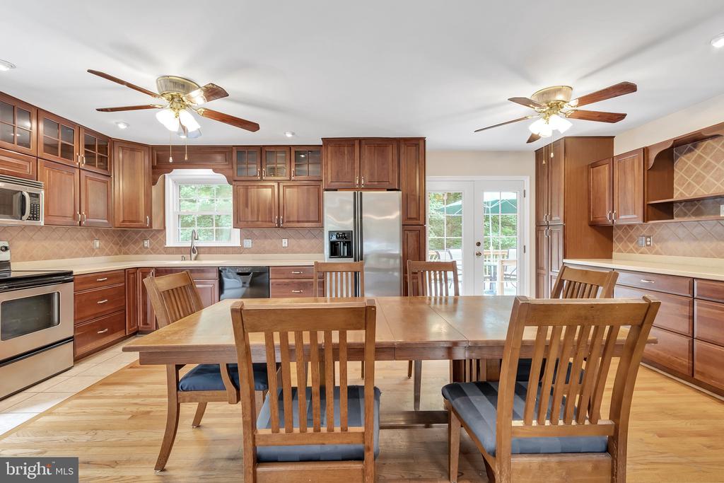 7906 Wicker Ln