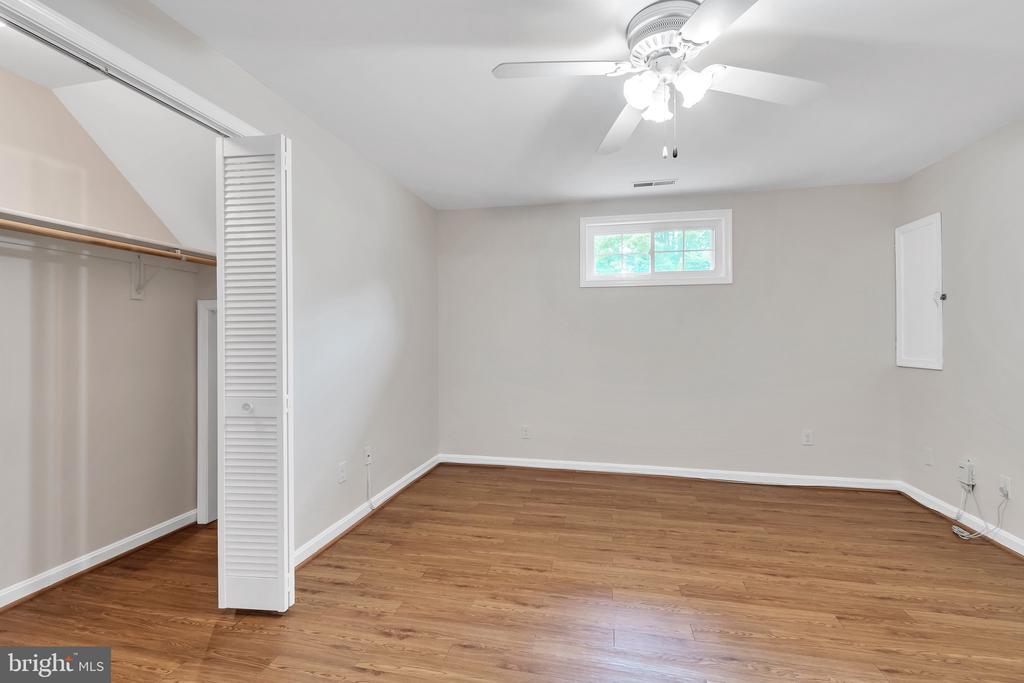 7906 Wicker Ln