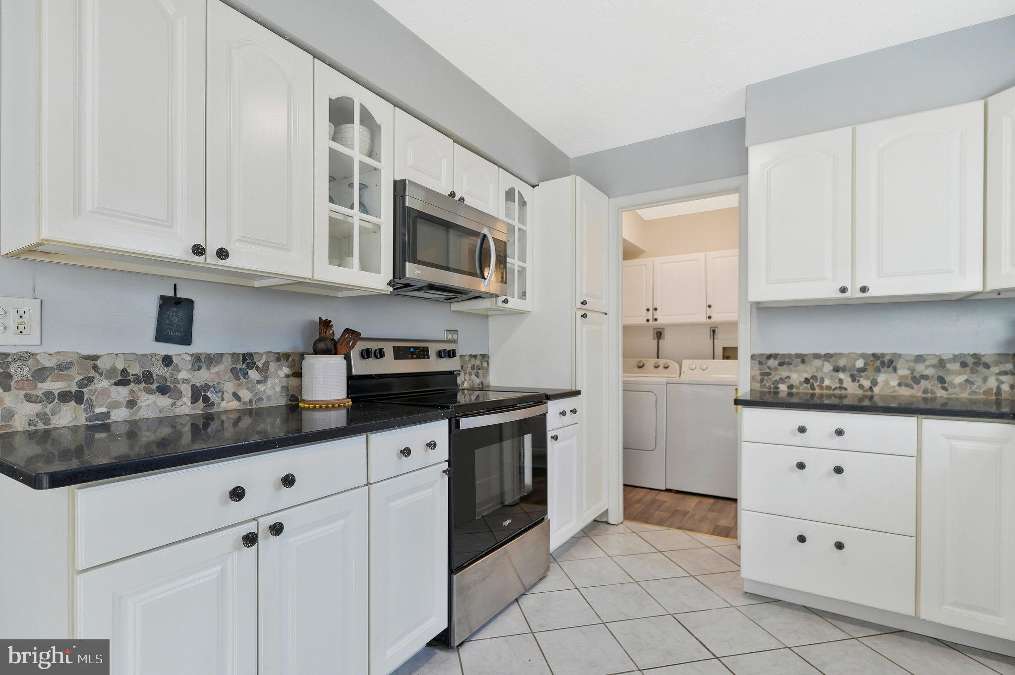 4112 BROADBILL DRIVE