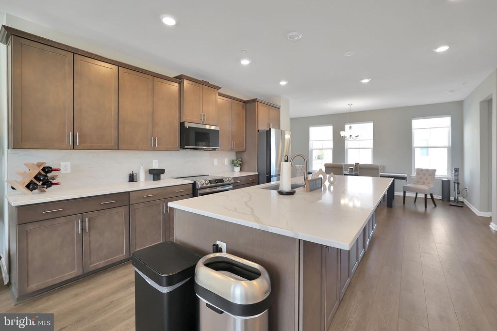 9562 RUTHERGLEN PLACE