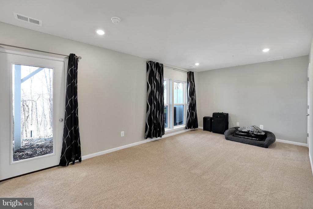 9562 RUTHERGLEN PLACE