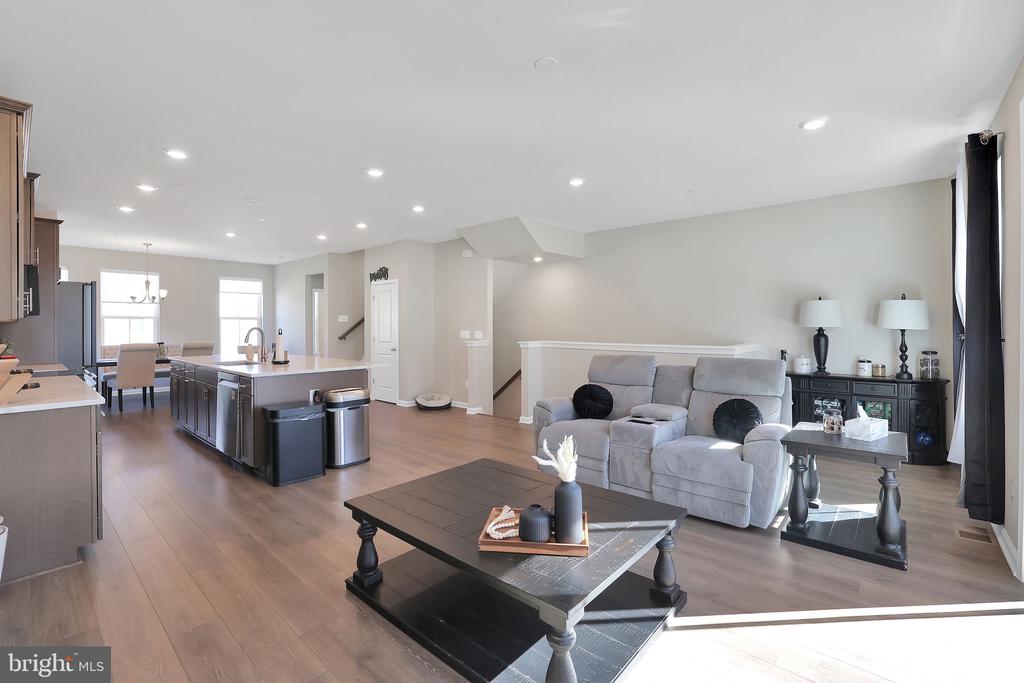 9562 RUTHERGLEN PLACE