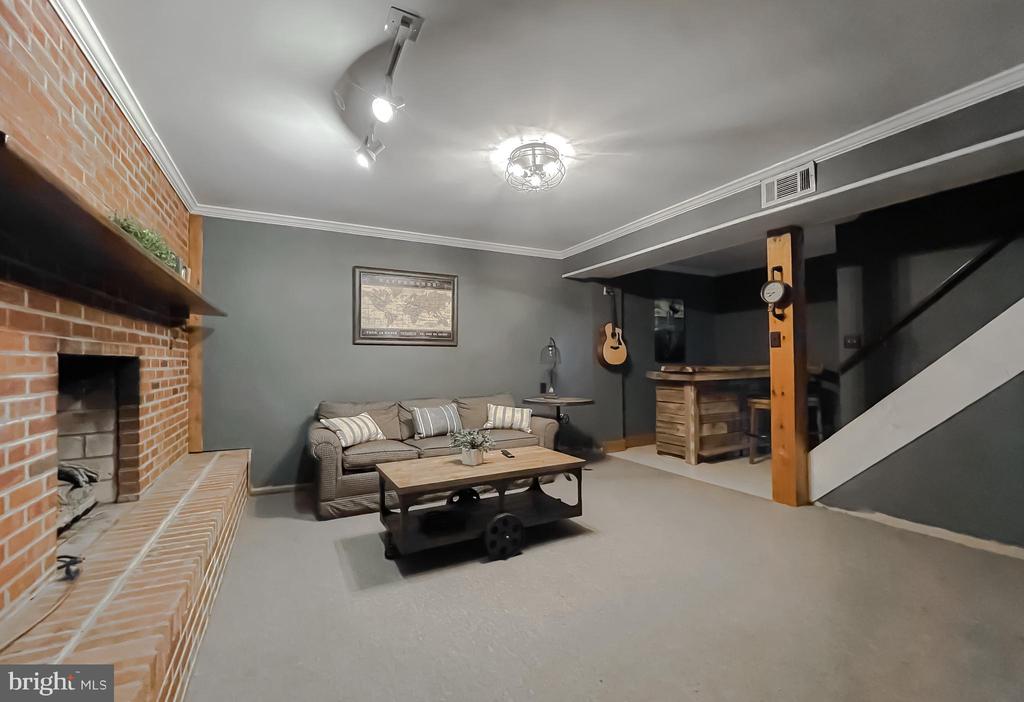 11426 DANUBE COURT
