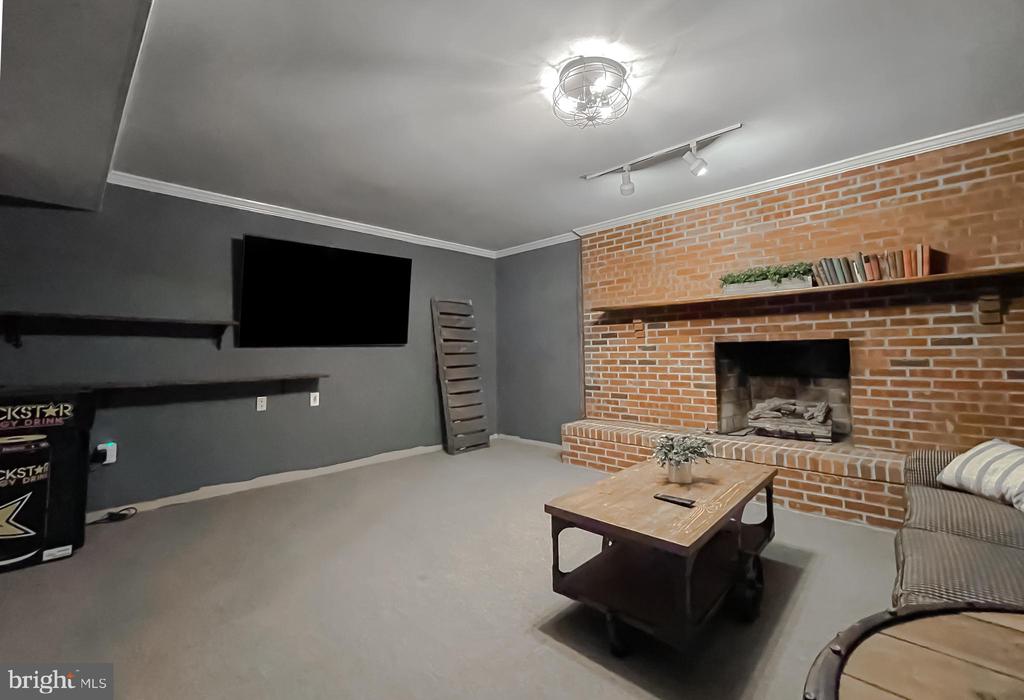11426 DANUBE COURT