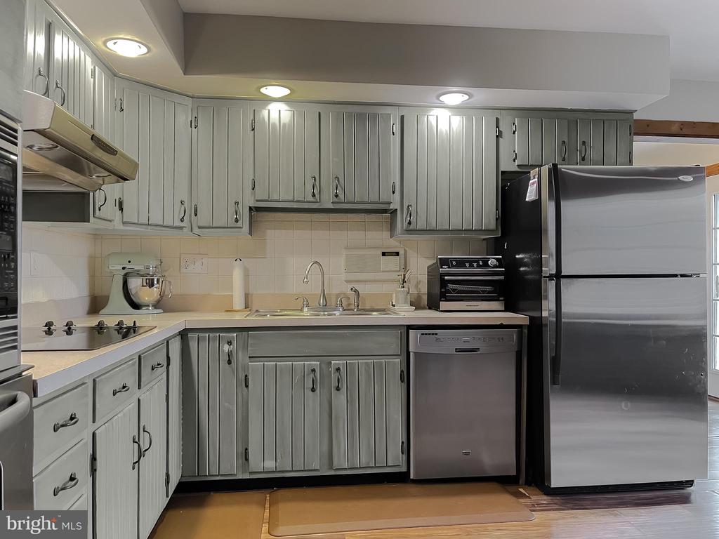 11426 DANUBE COURT